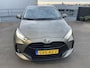 Toyota Yaris 1.5 Hybrid 115 First Edition Navigatie Apple CarPlay/Android Auto, achteruitrij camera, adaptieve cruise control, keyless, NL auto!