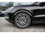 Porsche Cayenne Coupé E-Hybrid | Adaptieve Luchtvering (PASM) | Innodrive | Trekhaak | Bose geluidsysteem | Head-Up display | 22''Turbo Design | Stoelventilatie | Sportuitlaat | HD-Matrix LED |