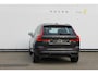Volvo XC60 T6 350PK Automaat Plug-in hybrid AWD Ultra Dark Head-up display / Semi elektrisch wegklapbare trekhaak / Panoramisch schuif-kanteldak / Harman Kardon audio
