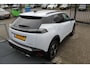 Peugeot 2008 1.2 Hybrid Allure Camera v+a/Lane assist/Parkeersensoren v+a/Keyless/Cruise control/Climate control/Dode hoek sensor