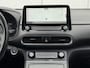 Hyundai Kona Electric EV Comfort 64 kWh / Trekhaak 300KG / Navigatie / KRELL Audio / Adaptive Cruise Control / Climate Control / Achteruitrijcamera /