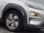 Hyundai Kona Electric EV Comfort 64 kWh / SOH 100% / Trekhaak 300KG / Navigatie / KRELL Audio / Adaptive Cruise Control / Climate Control / Achteruitrijcamera /