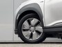 Hyundai Kona Electric EV Comfort 64 kWh / SOH 100% / Trekhaak 300KG / Navigatie / KRELL Audio / Adaptive Cruise Control / Climate Control / Achteruitrijcamera /