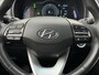Hyundai Kona Electric EV Comfort 64 kWh / SOH 100% / Trekhaak 300KG / Navigatie / KRELL Audio / Adaptive Cruise Control / Climate Control / Achteruitrijcamera /