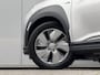 Hyundai Kona Electric EV Comfort 64 kWh / Trekhaak 300KG / Navigatie / KRELL Audio / Adaptive Cruise Control / Climate Control / Achteruitrijcamera /