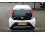 Toyota Aygo 1.0 VVT-i x-play Lage kilometerstand/Achteruitrijcamera/App connect/Airco/Orig. NL auto/Begrenzer