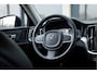 Volvo V60 2.0 T4 191PK Aut. Momentum Pro | Polestar Engineered | Apple CarPlay | 19” LM Velgen | Harman Kardon | Elektrisch wegklapbare Trekhaak | Achteruitrijcamera | Verwarmbare Voorruit |