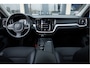 Volvo V60 2.0 T4 191PK Aut. Momentum Pro | Polestar Engineered | Apple CarPlay | 19” LM Velgen | Harman Kardon | Elektrisch wegklapbare Trekhaak | Achteruitrijcamera | Verwarmbare Voorruit |