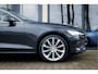 Volvo V60 2.0 T4 191PK Aut. Momentum Pro | Polestar Engineered | Apple CarPlay | 19” LM Velgen | Harman Kardon | Elektrisch wegklapbare Trekhaak | Achteruitrijcamera | Verwarmbare Voorruit |
