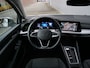Volkswagen Golf 1.0 eTSI Life Business 111 Pk Automaat Navigatie / Apple Carplay / DAB / Camera