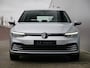 Volkswagen Golf 1.0 eTSI Life Business 111 Pk Automaat Navigatie / Apple Carplay / DAB / Camera