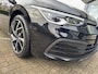 Volkswagen Golf Variant 1.5 eTSI | DSG | Panodak | El. trekhaak | LMV 18"| ACC | LED | Mooi!