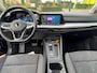 Volkswagen Golf Variant 1.5 eTSI | DSG | Panodak | El. trekhaak | LMV 18"| ACC | LED | Mooi!