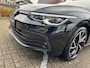 Volkswagen Golf Variant 1.5 eTSI | DSG | Panodak | El. trekhaak | LMV 18"| ACC | LED | Mooi!