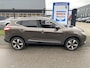 Nissan Qashqai 1.2 DiG-T Tekna met o.a. panoramadak, stoelverwarming, leer, navigatie, trekhaak, etc.