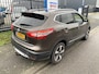 Nissan Qashqai 1.2 DiG-T Tekna met o.a. panoramadak, stoelverwarming, leer, navigatie, trekhaak, etc.