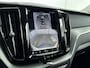 Volvo XC60 2.0 T6 Plug-in hybrid AWD Plus Dark | Trekhaak | PDC + 360 camera | Panoramadak | Stoel + Stuurverwarming | Stoelgeheugen | Lederen bekleding |