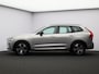 Volvo XC60 T6 AWD Plug-in hybrid AWD Plus Dark / Trekhaak / Pan. dak / Elektr. bed. stoelen / Stoel+stuur+achterbankverwarming