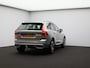 Volvo XC60 T6 AWD Plug-in hybrid AWD Plus Dark / Trekhaak / Pan. dak / Elektr. bed. stoelen / Stoel+stuur+achterbankverwarming