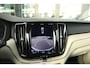 Volvo XC60 2.0 T8 Plug-in hybrid AWD Ultimate Dark Pano Lucht HuD H&K Memory El.Haak Massage/Koeling Keyless Bliss
