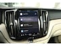 Volvo XC60 2.0 T8 Plug-in hybrid AWD Ultimate Dark Pano Lucht HuD H&K Memory El.Haak Massage/Koeling Keyless Bliss
