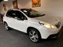 Peugeot 2008 1.6 VTi Féline / Panodak / Navi / Lederen bekleding / Trekhaak / Sportwielen
