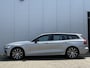 Volvo V60 T6 Automaat Recharge Plus Dark, Premium audio By Harman Kardon | 360 Graden Camera | Panorama Dak | Verwarmde Voorstoelen En Achterbank | Trekhaak | Verwarmbare Voorruit