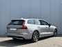 Volvo V60 T6 Automaat Recharge Plus Dark, Premium audio By Harman Kardon | 360 Graden Camera | Panorama Dak | Verwarmde Voorstoelen En Achterbank | Trekhaak | Verwarmbare Voorruit