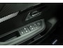 Peugeot e-208 EV Style 50 kWh 100% Elektrisch | Parkeersensor | Camera | Cruise Control | Mirror Link / Apple Carplay | Licht Metalen Velgen | 1e eigenaar