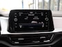 Volkswagen T-Roc 1.0 TSI Life Edition | Climatronic | Navigatie |