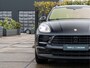 Porsche Macan 2.0 | Facelift | Panoramadak | Luchtvering | Sport-Chrono