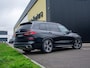 BMW X7 xDrive40i | Trekhaak | Schuif-/kantel Pano | Head-Up | 7 Persoons | 360 Camera