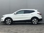 Nissan Qashqai 1.3 DIG-T Tekna / Dealeronderhouden / Trekhaak (1500kg) / Panoramadak / Stuur- & Stoelverwarming / Rondzichtcamera / Adaptieve Cruise Control / Voorruitverwarming / Navigatie / Apple Carplay/Android Auto / Climate Control /