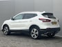 Nissan Qashqai 1.3 DIG-T Tekna / Dealeronderhouden / Trekhaak (1500kg) / Panoramadak / Stuur- & Stoelverwarming / Rondzichtcamera / Adaptieve Cruise Control / Voorruitverwarming / Navigatie / Apple Carplay/Android Auto / Climate Control /