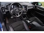 Volvo XC40 1.5 T5 Recharge R-Design | Panoramadak | Stoelverwarming | Trekhaak | Electrisch bedienbare voorstoelen