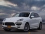 Porsche Cayenne 4.8 GTS - NIEUWSTAAT - SPORTUITLAAT -