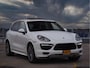 Porsche Cayenne 4.8 GTS - NIEUWSTAAT - SPORTUITLAAT -