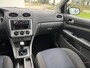 Ford Focus Wagon 1.8-16V Futura 126 PK Betrouwbare en zeer fijn rijdende auto !!! Alles werkt aan de auto !! Dus de airco ook !