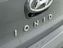 Hyundai Ioniq PREMIUM EV 38 kWh | ALL SEASONS | NAVI | CLIMA | ADAPT. CRUISE | CAMERA | LEDER | SCHUIF DAK | 16'' LM VELGEN | PRIVACY GLASS | PDC VÓÖR & ACHTER | STOEL- & STUURVERWARMING | FULL OPTIONS | LAGE KMS | AUTOMAAT |