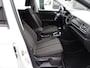 Volkswagen T-Roc 1.5 TSI Style Airco, navigatie, carplay, trekhaak, licht metalen velgen, parkeersensoren, automaat, enz.