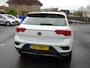 Volkswagen T-Roc 1.5 TSI Style Airco, navigatie, carplay, trekhaak, licht metalen velgen, parkeersensoren, automaat, enz.
