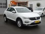 Volkswagen T-Roc 1.5 TSI Style Airco, navigatie, carplay, trekhaak, licht metalen velgen, parkeersensoren, automaat, enz.