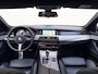 BMW 5-Serie Touring 520i Executive * M-PAKKET * LEER * SPORT STOELEN * ZWARTE HEMEL BEKLEDING *