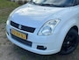 Suzuki Swift 1.3 Shogun (NIEUWE APK, LEDER, STOELVERWARMING, AIRCO, MULTIMEDIA, 5-DEURS, NL-AUTO)