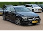 Mercedes-Benz A-klasse 180 Business Solution AMG / Camera / Navigatie / 18'' / Dodehoek / Stoelverwarming / Cruise Control