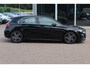 Mercedes-Benz A-klasse 180 Business Solution AMG / Camera / Navigatie / 18'' / Dodehoek / Stoelverwarming / Cruise Control