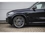 BMW X5 xDrive50e Hybride | Uniek | M Sport | Individual | B&W | Panodak | 4WS | Trekhaak | 22 inch | NL auto |
