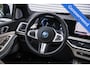 BMW X5 xDrive50e Hybride | Uniek | M Sport | Individual | B&W | Panodak | 4WS | Trekhaak | 22 inch | NL auto |