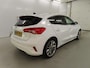 Ford Focus 1.5 EcoBoost Vignale+Volledervitrual+pano-dak+Xenon+Navigatie+Camera+stuur&stoel-verw+18"lmv Meest Luxe uitvoering !!