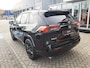 Toyota RAV4 2.5 HYBRID AWD BLACK-EDITION JBL-AUDIO STOELVERW NAVI 1650 KG TREKGEWICHT BLUETOOTH PARK-SENSOREN ELEK-ACHTERKLEP DRAADLOOS-LADEN